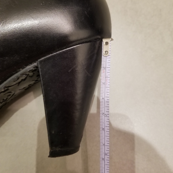 Black leather heeled boots - Picture 15 of 16